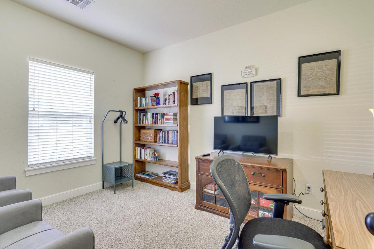 Quaint Noble Home 6 Mi To University Of Oklahoma! Норман Екстериор снимка